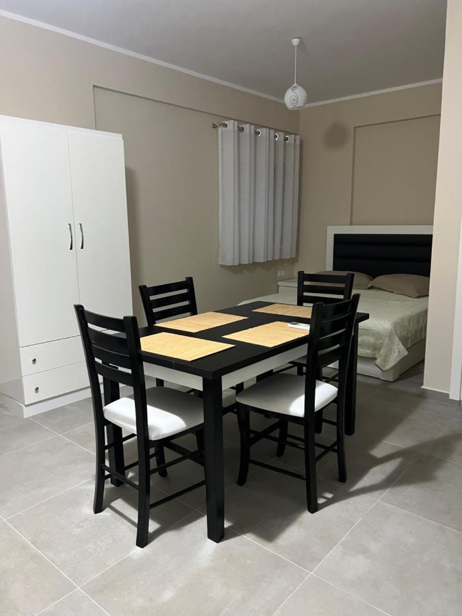 סרנדה Harmony Apartments מראה חיצוני תמונה