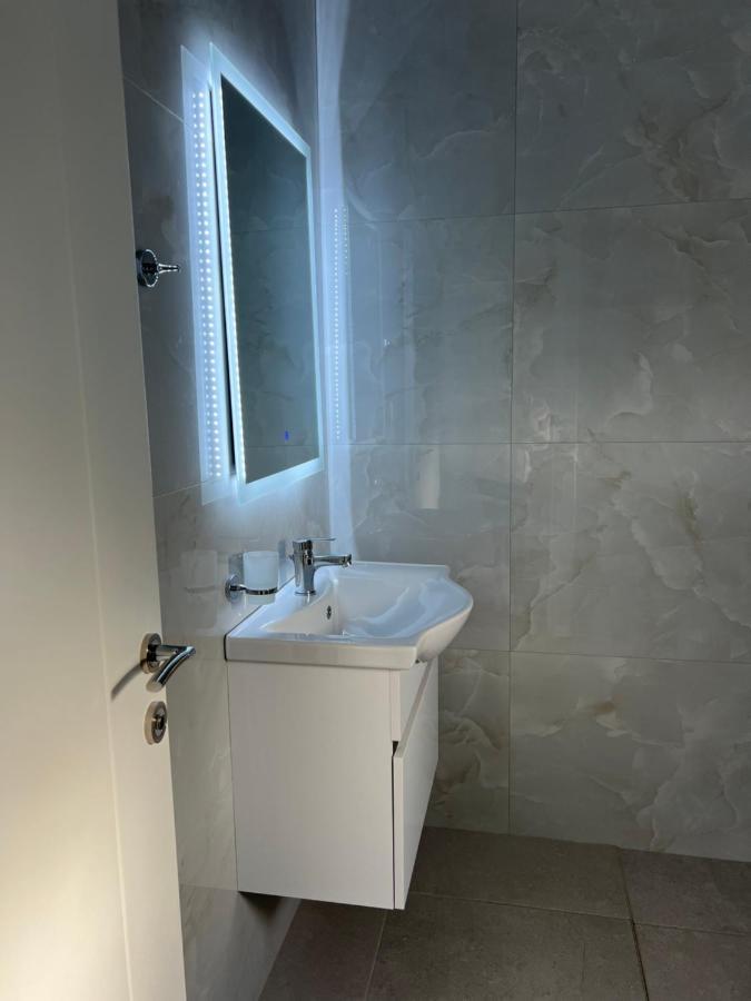 סרנדה Harmony Apartments מראה חיצוני תמונה